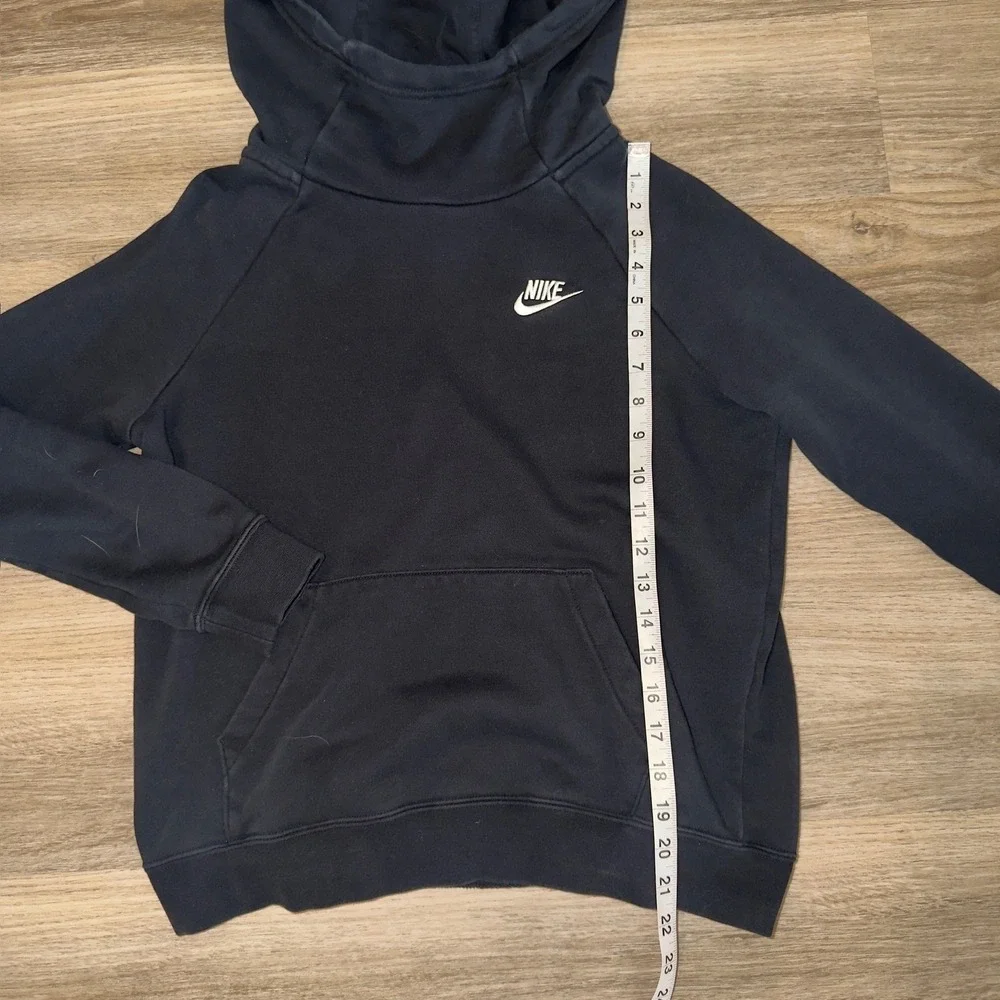 Nike Black Pullover Hoodie Women's Small‎ Fleece Swoosh Pocket Athleisure